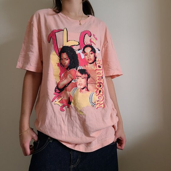 TLC No Scrubs  Graphic Tee 90s Hip Hop Shirt Size L 90's throwback - Picture 1 of 5